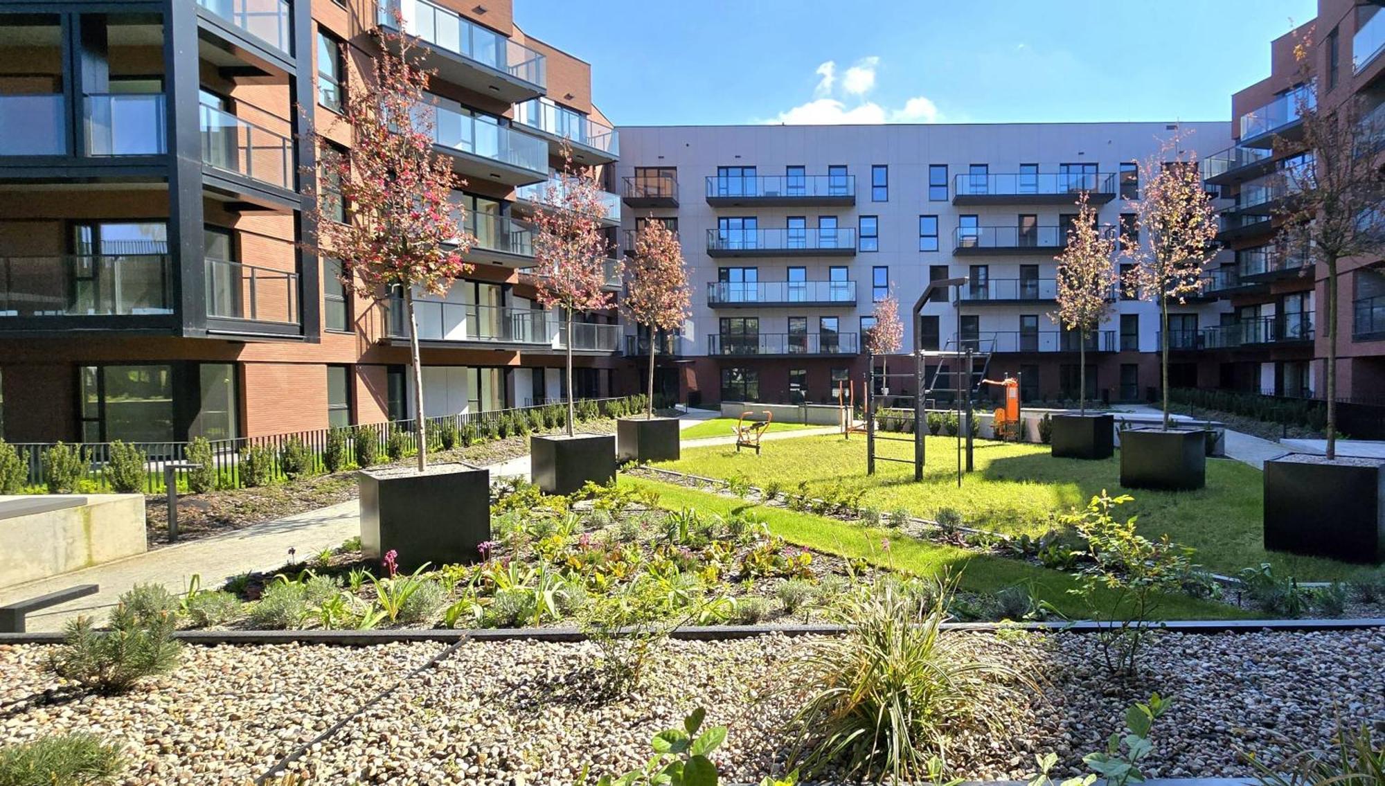 Triapart Between The Rivers, Kids Play & Gym Apartment *